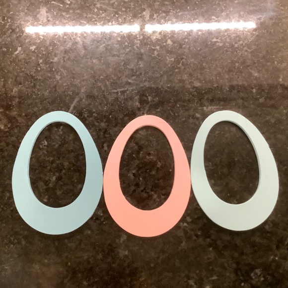 Rabbit Wood Ring Toss w/3 Rings - Picture 6 of 8